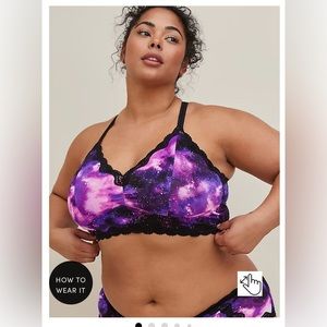 TORRID UNLINED MICROFIBER WITH LACE TRIM PRINTED BRALETTE SIZE 2